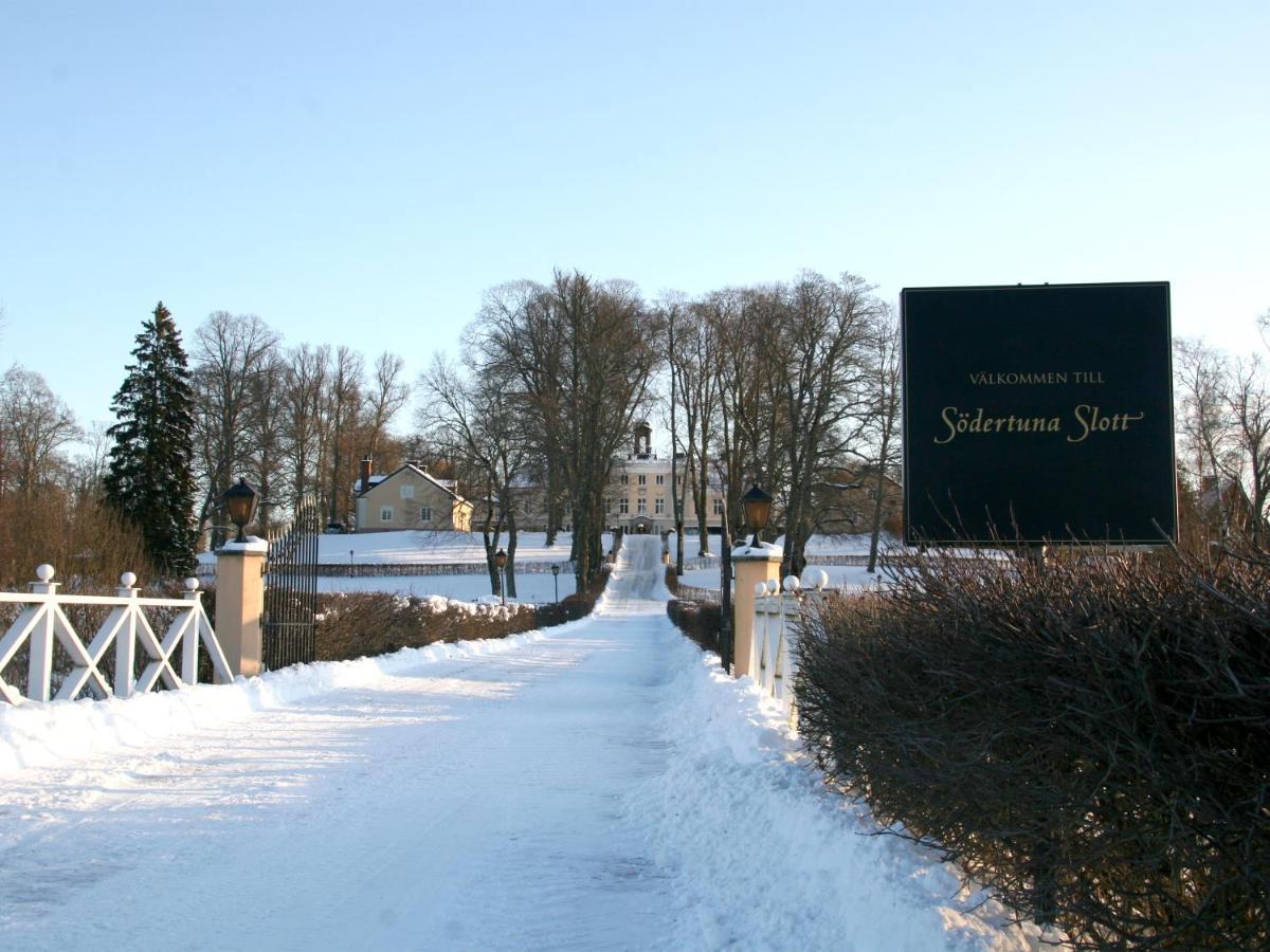 Södertuna Slott Gnesta Esterno foto