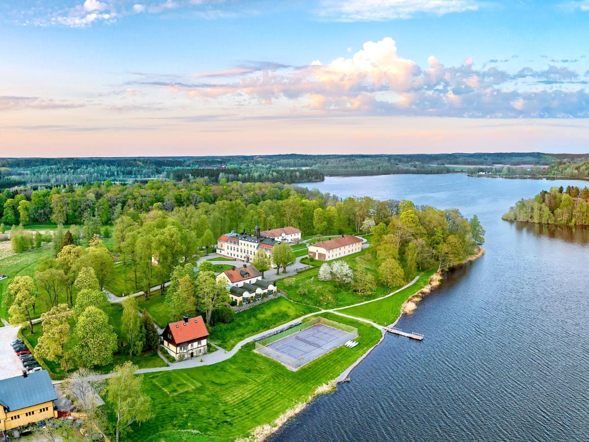 Södertuna Slott Gnesta Esterno foto