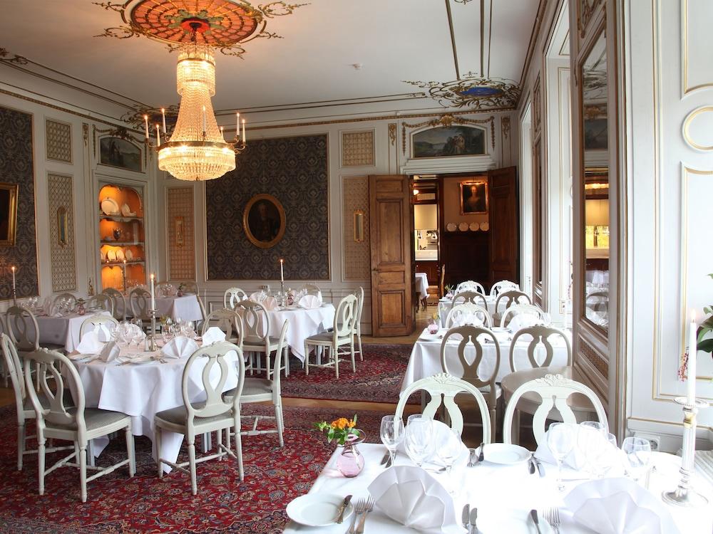 Södertuna Slott Gnesta Esterno foto
