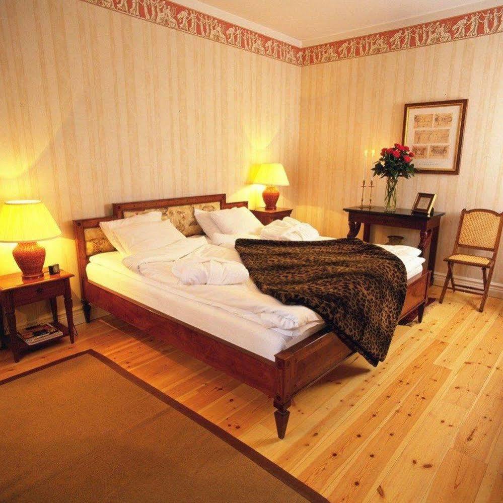 Södertuna Slott Gnesta Esterno foto